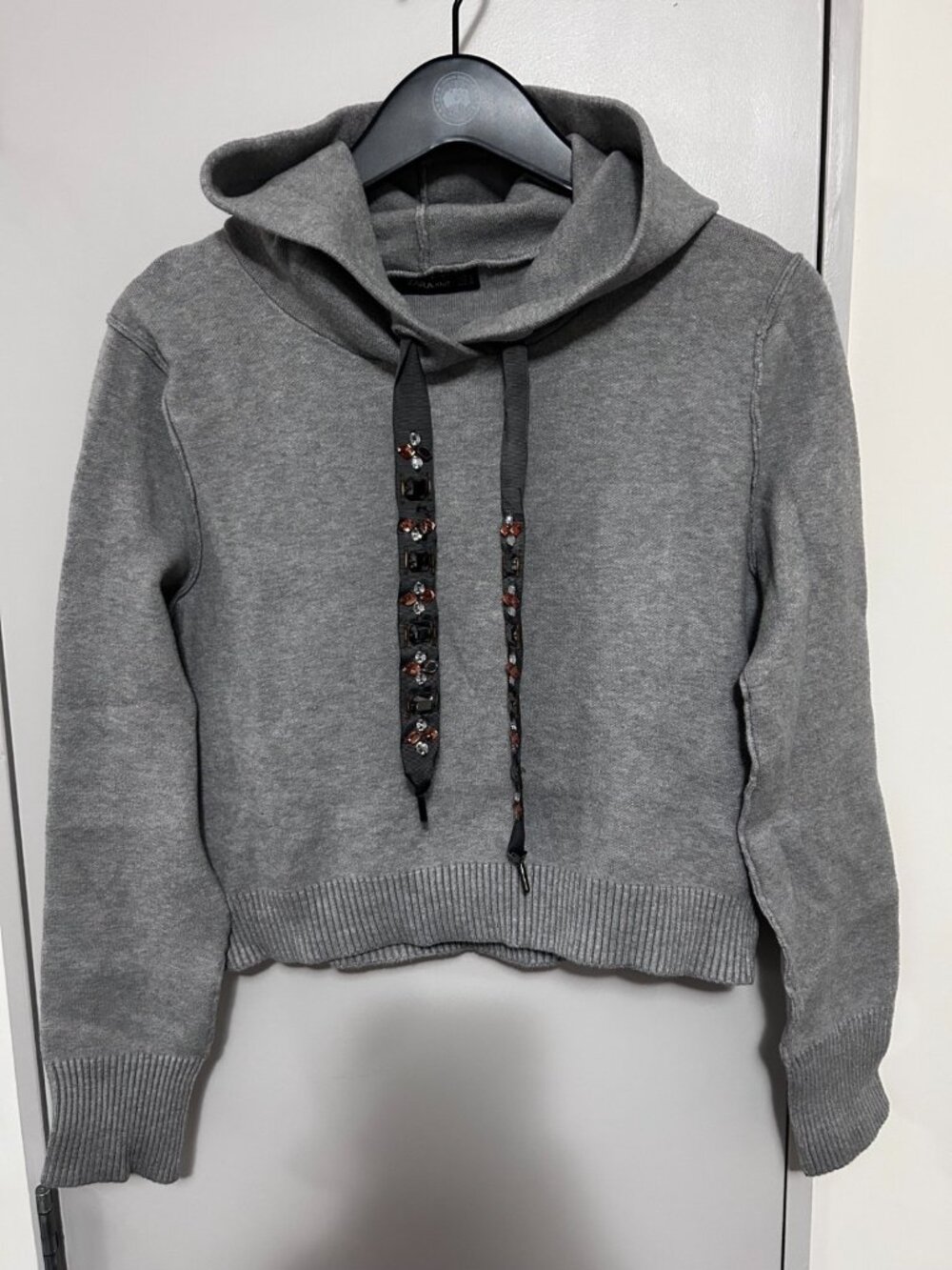 Zara Knit Gray Hooded Pullover Hoodie Beaded Drawstrings Ribbed Hem Women's M